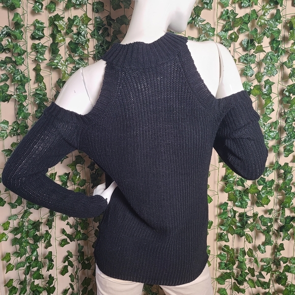 Magazine Women's Knit Acrylic Peekaboo Cold Shoulders Black Sweater - Picture 4 of 12